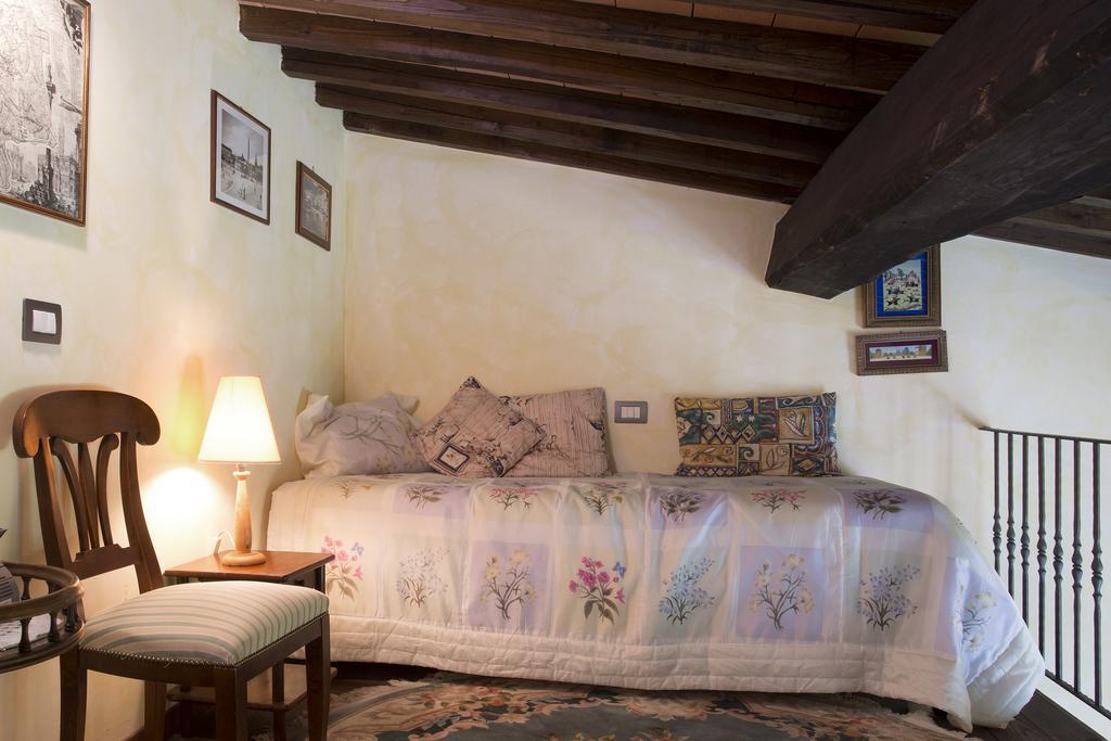 Casa Sandro A Podere Pascianella Villa Castelmuzio Rum bild